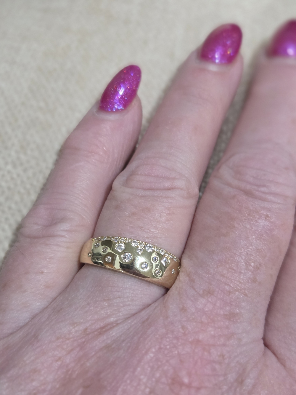 Gold Moissanite Inlay Accent Women's Band ~size 5 - Picture 2 of 4
